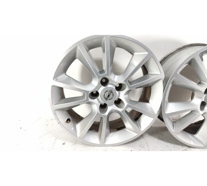 N.4 Cerchi In Lega Opel Zafira R17 5x110 Foro Centrale 65 Et35 7J 13120652