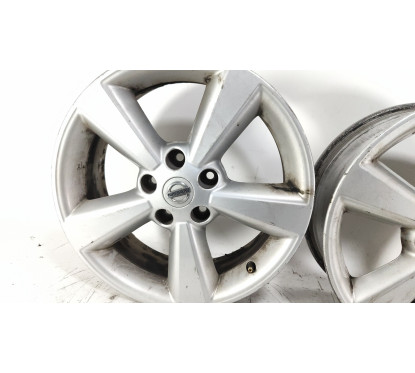 N.4 Cerchi In Lega Nissan R17 5x114,3 Foro Centrale 66 Et40 6,5J